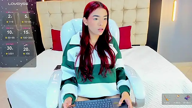 Zoee cute  online show from March 5, 1:19 pm