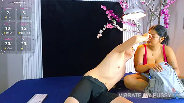 Danteandviolete cr online show from May 25, 11:31 am