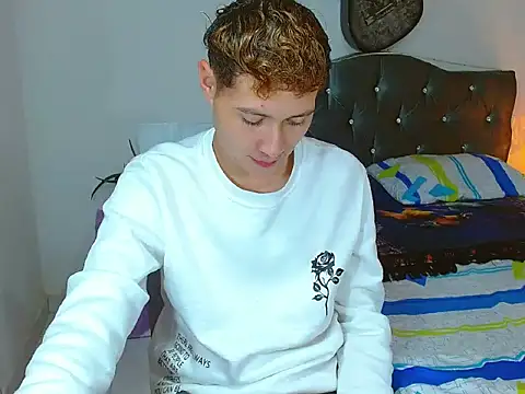  Santi2 online show from April 7, 1:07 am