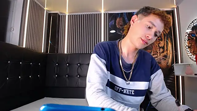  Santi2 online show from March 4, 9:00 pm