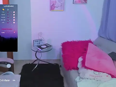 Snapshot of Martina_robertss chatting on June 18, 1:26 am Martina robertss online show from June 18, 1:26 am