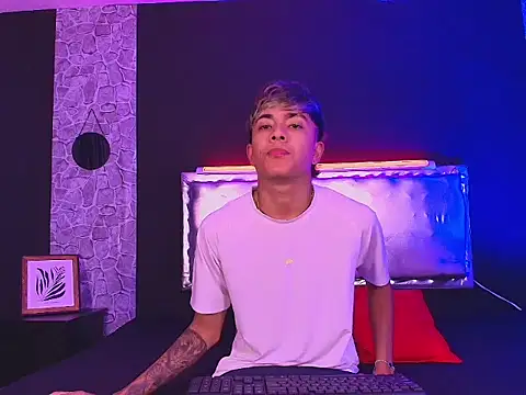 Snapshot of YOSEPH_20 chatting on March 1, 2:00 am YOSEPH 20 online show from March 1, 2:00 am