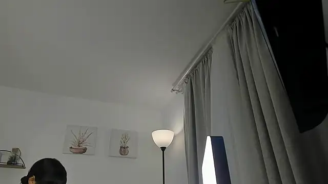Snapshot of AlaiaRogers chatting on June 2, 10:37 am AlaiaRogers online show from June 2, 10:37 am