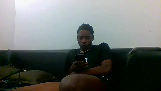 Snapshot of charles_king chatting on June 14, 4:35 am charles king online show from June 14, 4:35 am