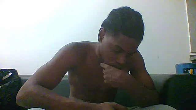 Snapshot of charles_king chatting on June 23, 9:13 pm charles king online show from June 23, 9:13 pm