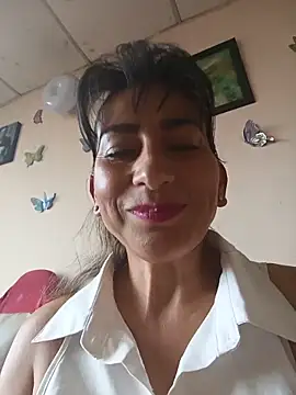 Lucia Rios online show from May 25, 10:19 pm