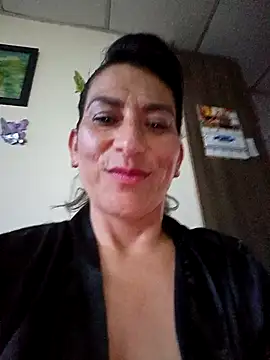 Lucia Rios online show from April 21, 11:00 pm