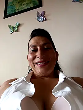 Lucia Rios online show from May 4, 9:28 pm