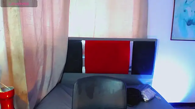 Snapshot of Tait_ chatting on June 27, 12:22 pm Tait online show from June 27, 12:22 pm