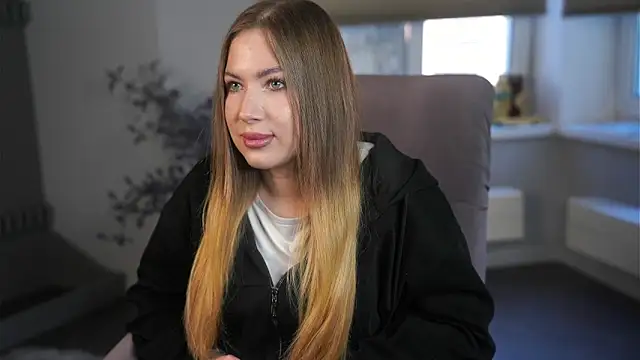 Snapshot of DelilaRicIey chatting on February 28, 1:00 pm DelilaRicIey online show from February 28, 1:00 pm