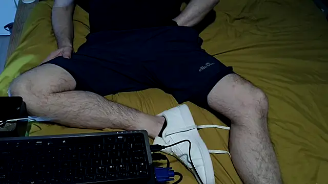 Snapshot of dpr100z chatting on March 4, 1:02 am dpr100z online show from March 4, 1:02 am