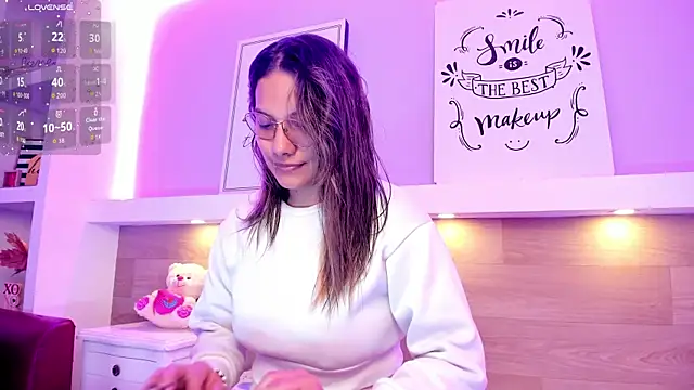 EmmaSanchez  online show from March 30, 7:59 pm