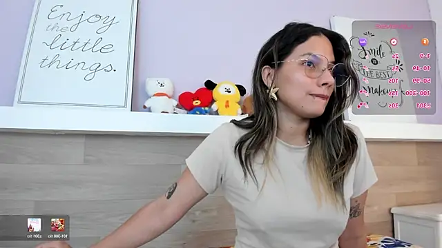 EmmaSanchez  online show from April 20, 8:43 pm