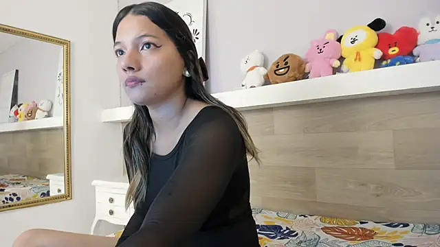 EmmaSanchez  online show from May 2, 4:12 pm