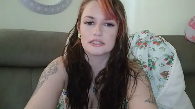 Snapshot of nyxiejinx chatting on April 20, 9:34 am nyxiejinx online show from April 20, 9:34 am