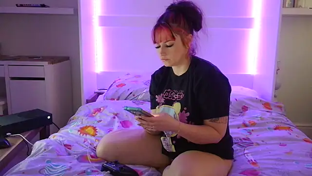 Snapshot of nyxiejinx chatting on April 1, 2:36 pm nyxiejinx online show from April 1, 2:36 pm