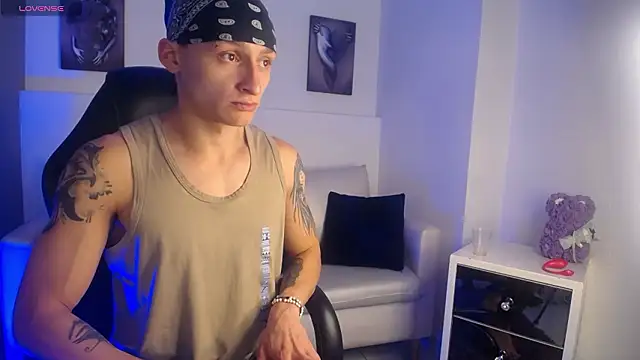 DIEGO JONES online show from March 26, 1:09 pm