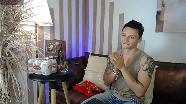 DIEGO JONES online show from May 24, 1:55 pm