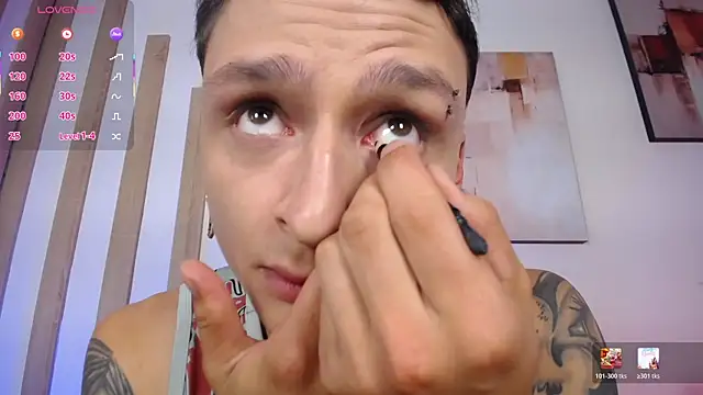 Snapshot of DIEGO_JONES chatting on July 9, 12:59 pm DIEGO JONES online show from July 9, 12:59 pm