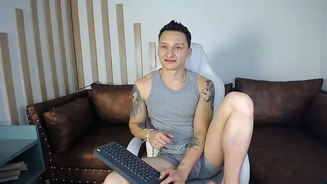 DIEGO JONES online show from May 7, 1:47 pm