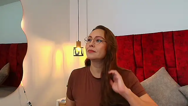  Monaliza  online show from April 4, 1:17 pm