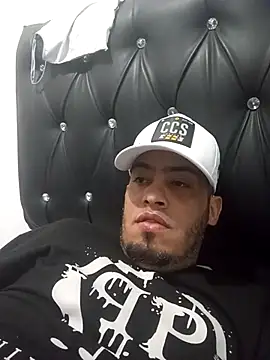 Snapshot of Chuoo069 chatting on February 28, 2:50 pm Chuoo069 online show from February 28, 2:50 pm