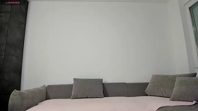 nikki-moon online show from April 13, 7:01 am