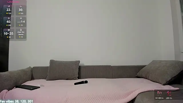 nikki-moon online show from March 11, 1:43 am