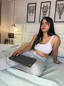 alejandra  garcia online show from March 29, 2:35 am