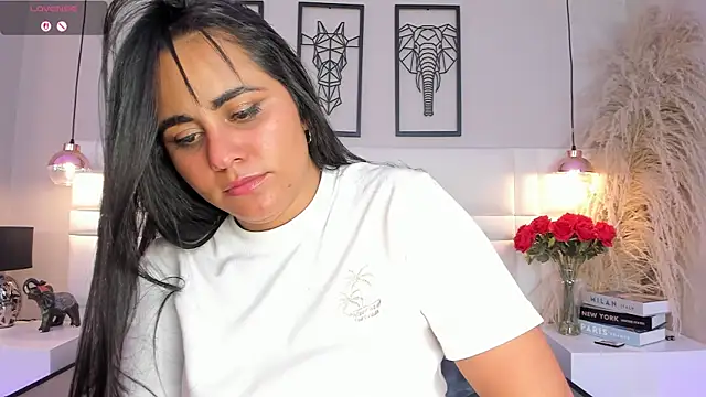 alejandra  garcia online show from May 17, 9:04 pm
