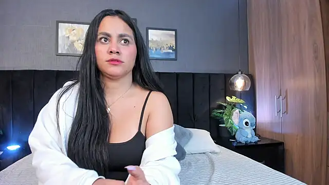 alejandra  garcia online show from July 5, 9:43 pm