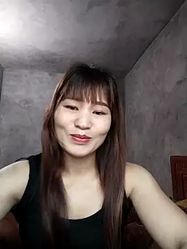 Lilinn  online show from April 19, 12:00 am