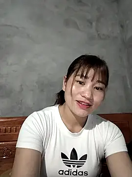 Snapshot of Lilinn_ chatting on February 28, 11:37 pm Lilinn online show from February 28, 11:37 pm