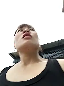 Lilinn  online show from April 15, 11:05 am