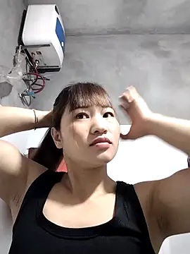 Lilinn  online show from April 14, 10:59 pm