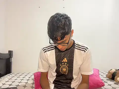 DeividBigCock23 online show from March 26, 6:39 pm