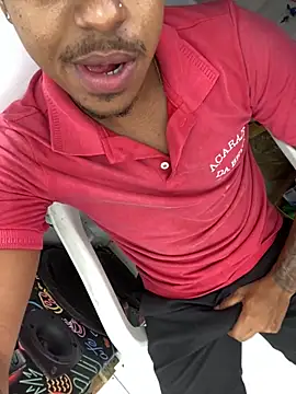 Snapshot of Juni0r777 chatting on March 1, 5:24 pm Juni0r777 online show from March 1, 5:24 pm