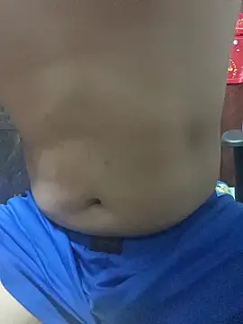 hoang15075 online show from June 2, 11:05 pm