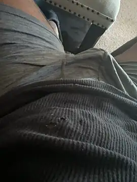 Snapshot of teasy01 chatting on March 1, 7:47 pm teasy01 online show from March 1, 7:47 pm