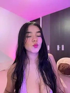 Sophia Wy online show from March 17, 5:21 am