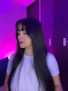 Sophia Wy online show from April 17, 5:21 am