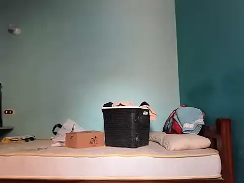 eyd 001 online show from March 4, 1:19 pm