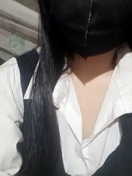 Snapshot of Ngoc_gina chatting on March 1, 9:42 am Ngoc gina online show from March 1, 9:42 am