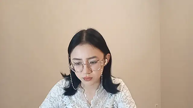 SolvedGlobe online show from April 10, 2:13 pm