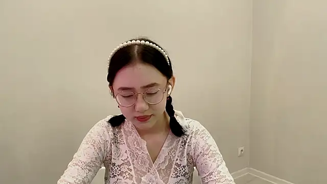 SolvedGlobe online show from May 13, 2:02 pm