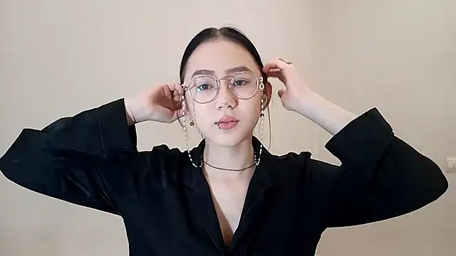 SolvedGlobe online show from April 25, 1:14 pm