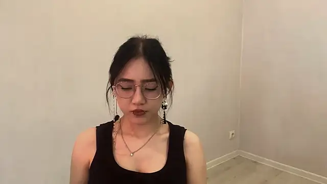 SolvedGlobe online show from May 2, 1:05 pm