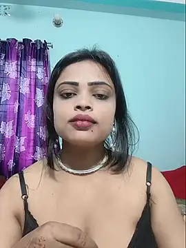 Snapshot of Beauty-3 chatting on June 7, 1:55 am Beauty-3 online show from June 7, 1:55 am