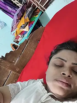 Snapshot of Beauty-3 chatting on June 20, 3:28 pm Beauty-3 online show from June 20, 3:28 pm