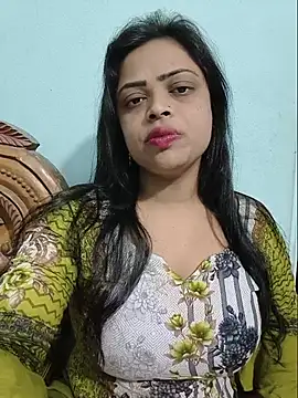 Snapshot of Beauty-3 chatting on June 25, 1:27 pm Beauty-3 online show from June 25, 1:27 pm